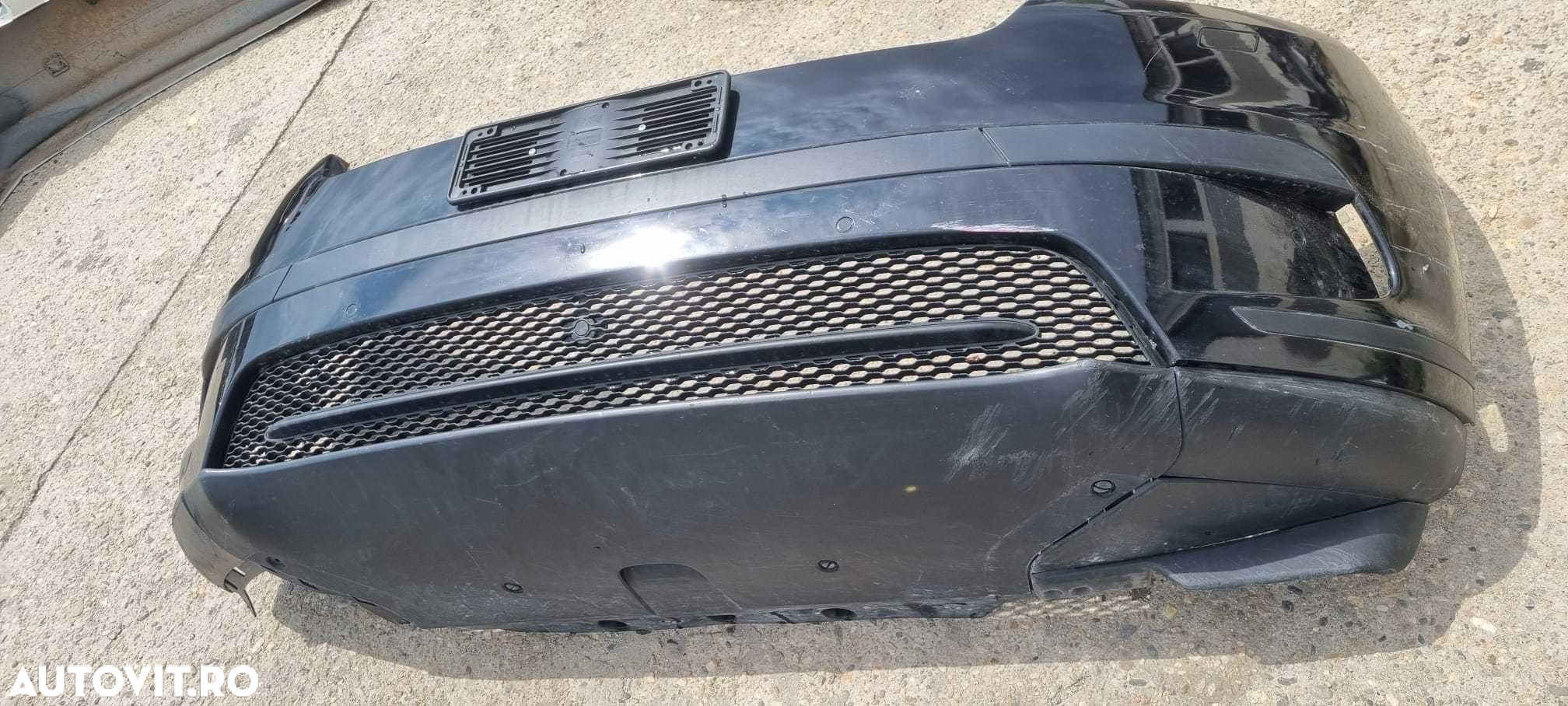 Bara fata Range Rover Velar cu mici defecte - 3