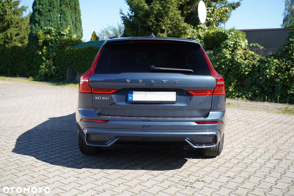 Volvo XC 60 B5 B AWD Plus Dark - 6