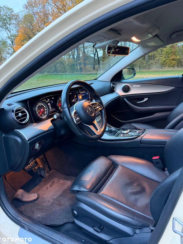 Mercedes-Benz Klasa E 200 d 9G-TRONIC - 4