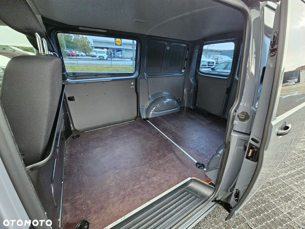 Volkswagen Transporter - 22