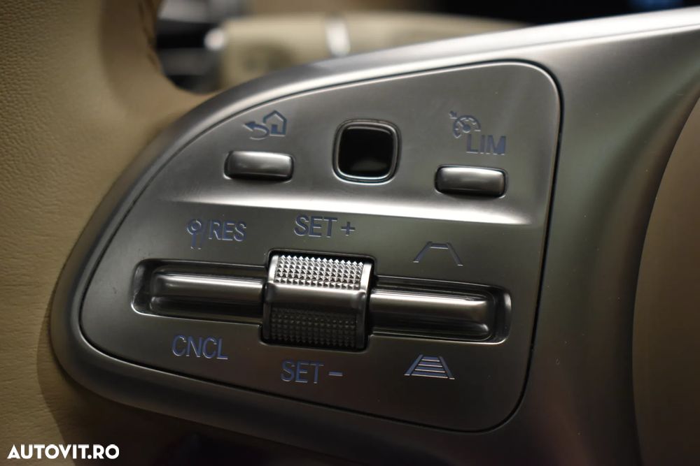 Mercedes-Benz S 560 4MATIC Long Aut. - 12