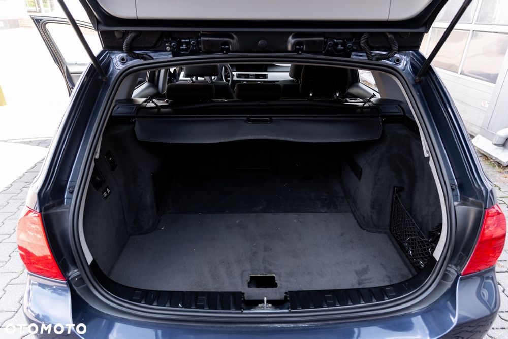 BMW Seria 3 - 36