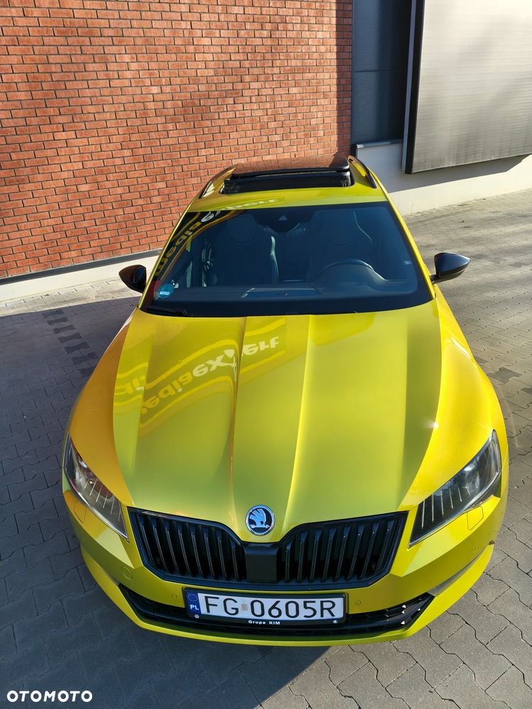 Skoda Superb 2.0 TDI Sportline - 8