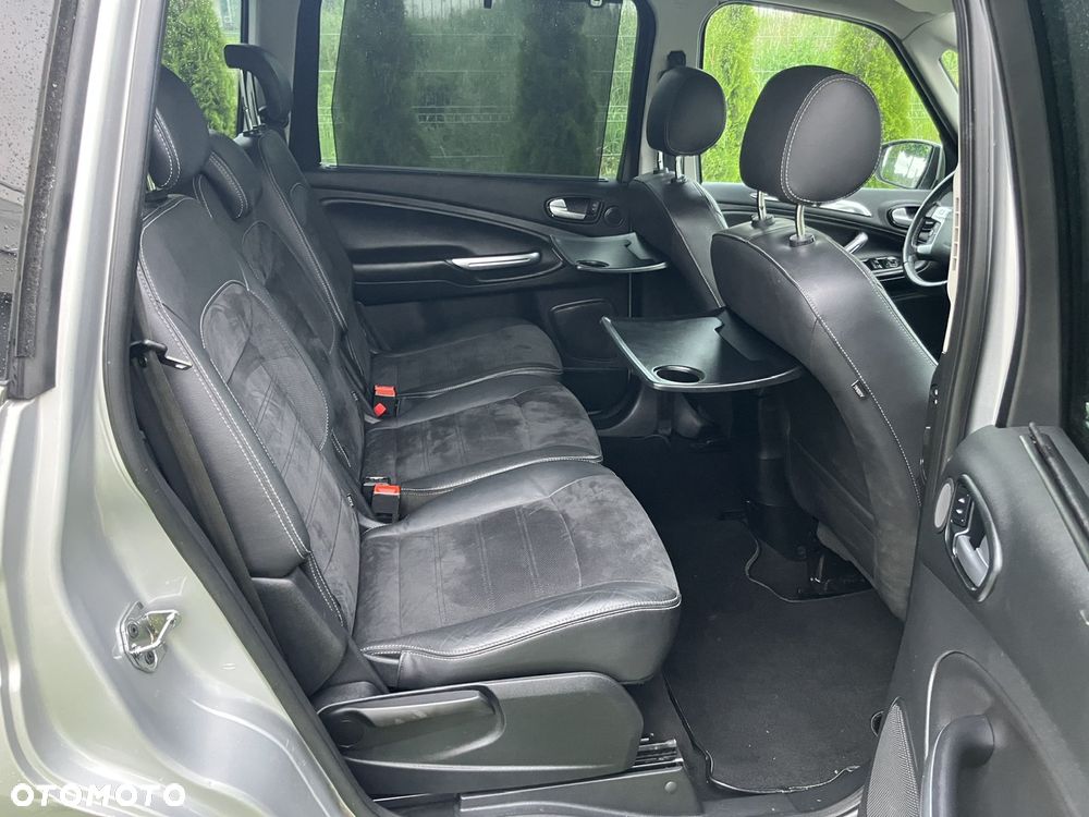 Ford Galaxy 2.0 TDCi Titanium - 25