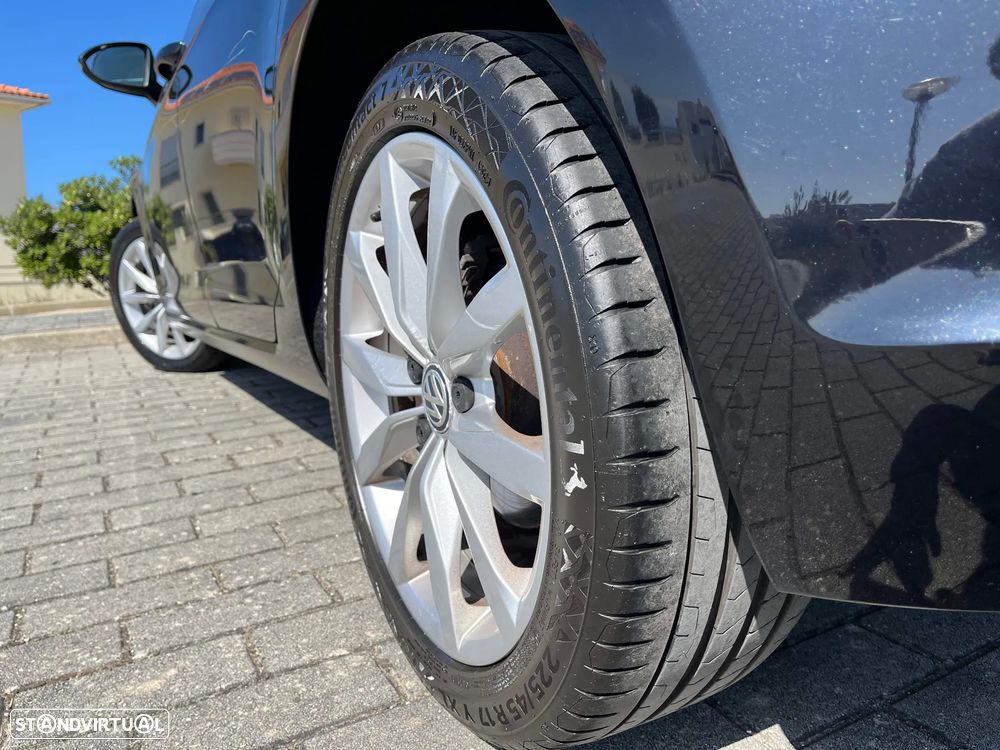VW Golf 1.6 TDi Trendline BlueMotion - 28