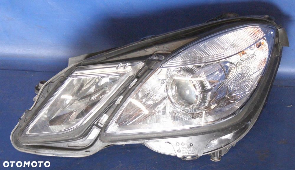 LAMPA REFLEKTOR LEWY MERCEDES W212 A2128208361 - 1