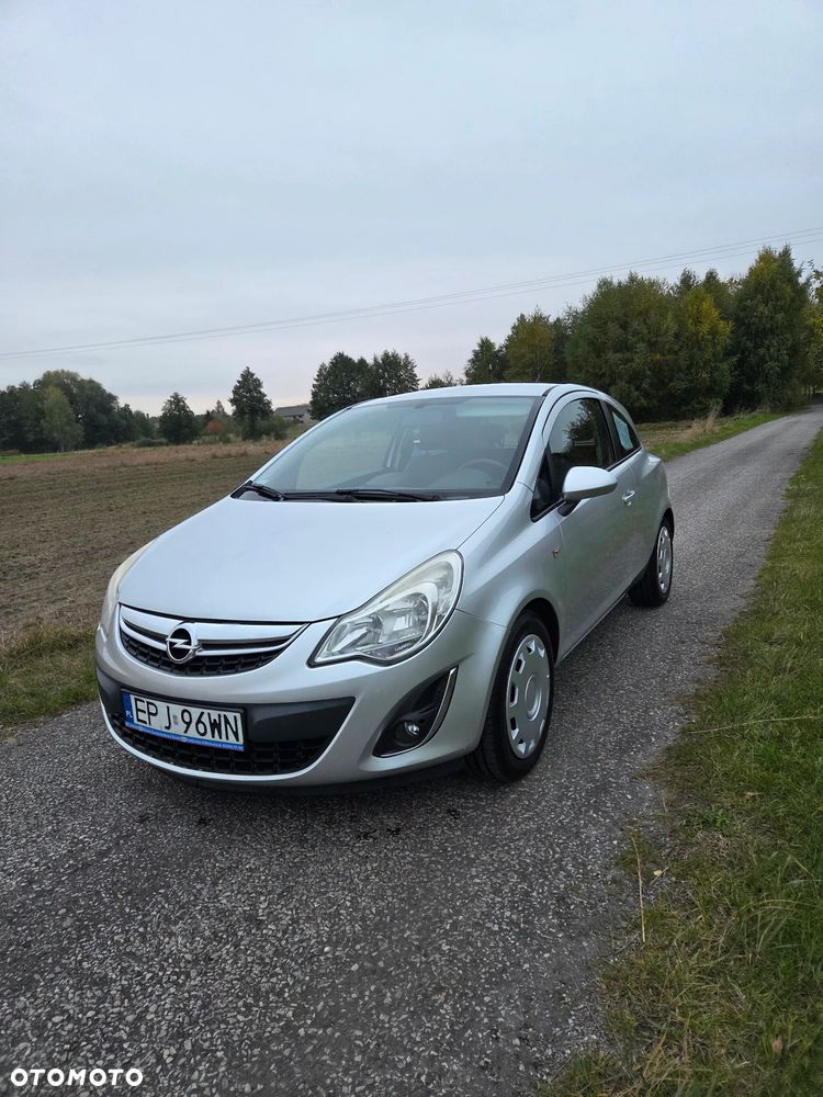 Opel Corsa 2011 photo 2