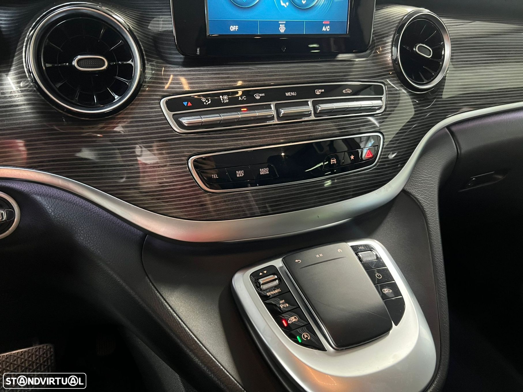 Mercedes-Benz V 220 d Longo Avantgarde - 15
