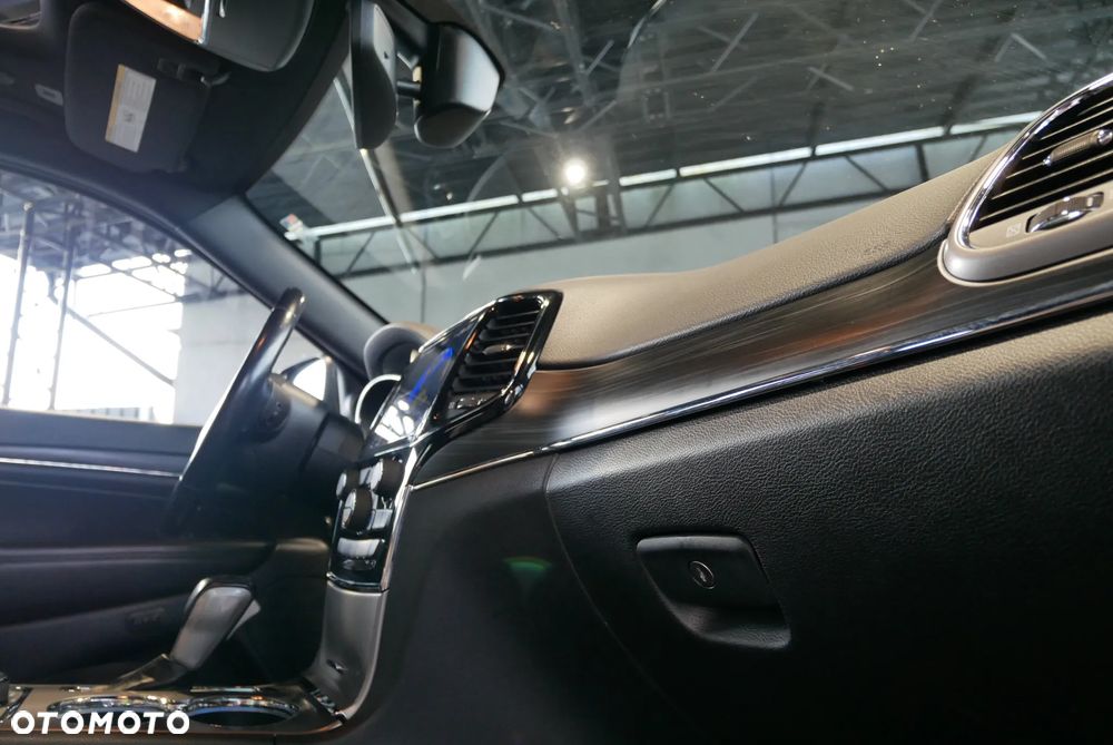 Jeep Grand Cherokee 3.6 V6 Limited - 29