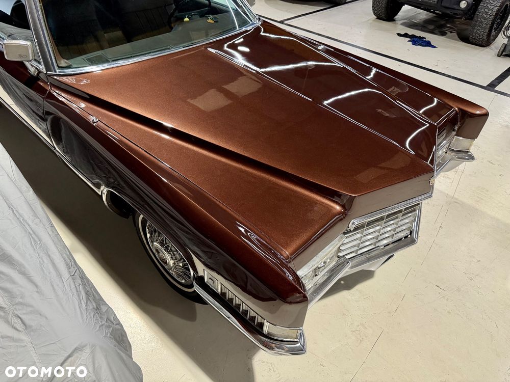 Cadillac Deville - 19