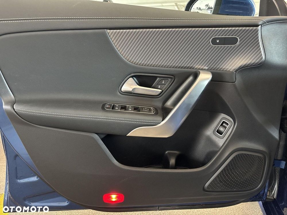 Mercedes-Benz CLA - 16