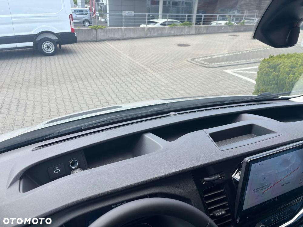 Ford Transit - 16