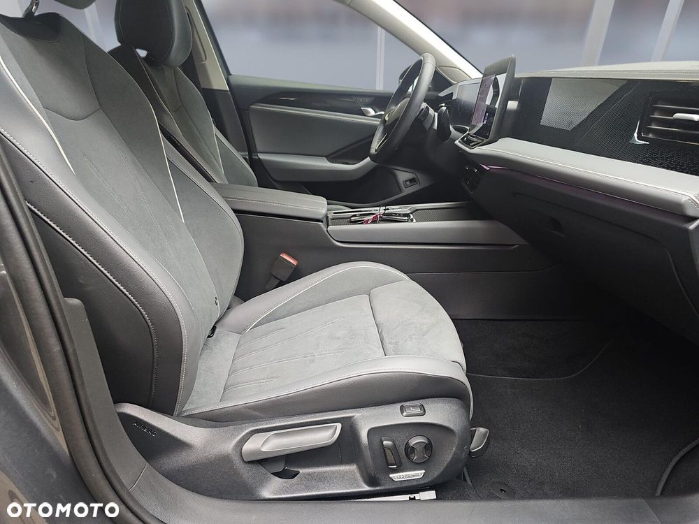Volkswagen Passat - 11
