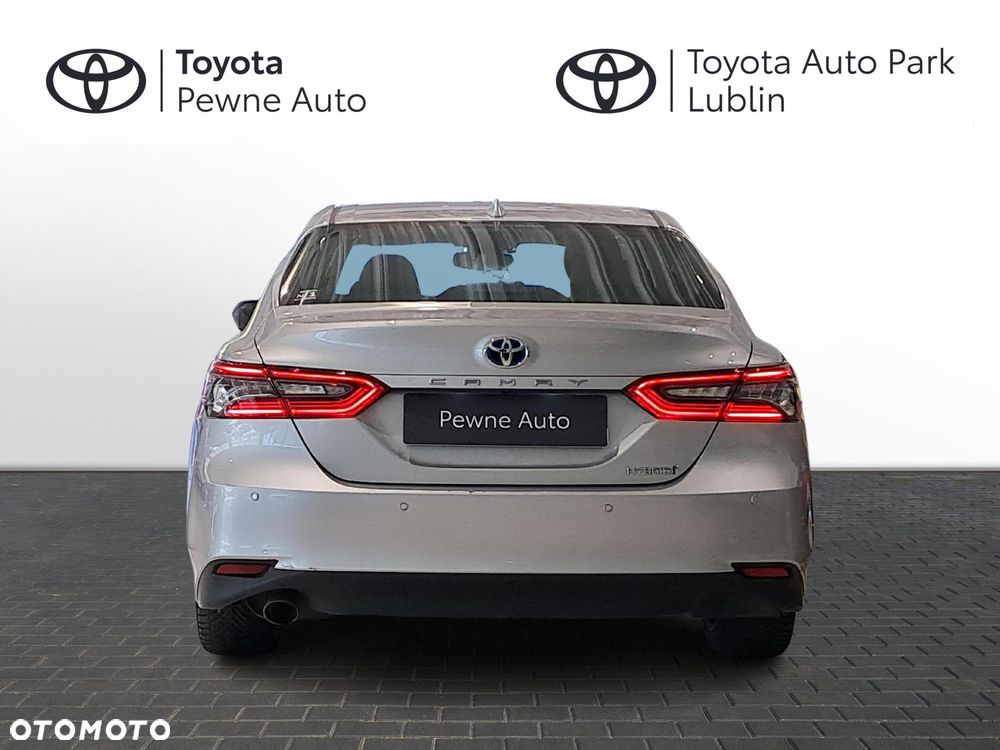 Toyota Camry 2.5 Hybrid Executive CVT - 4