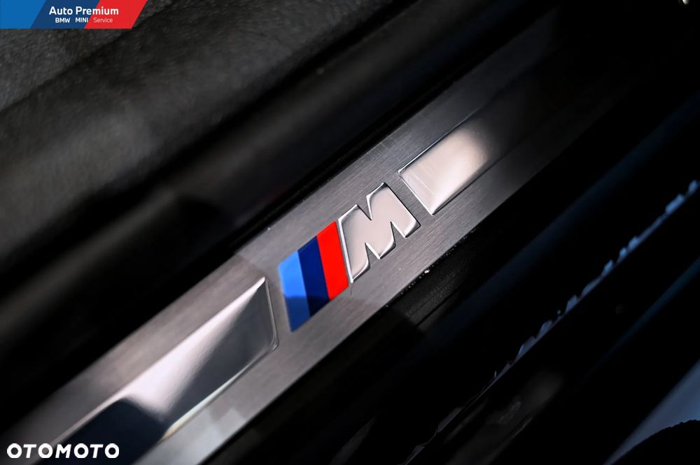 BMW Seria 3 330i Touring xDrive - 13