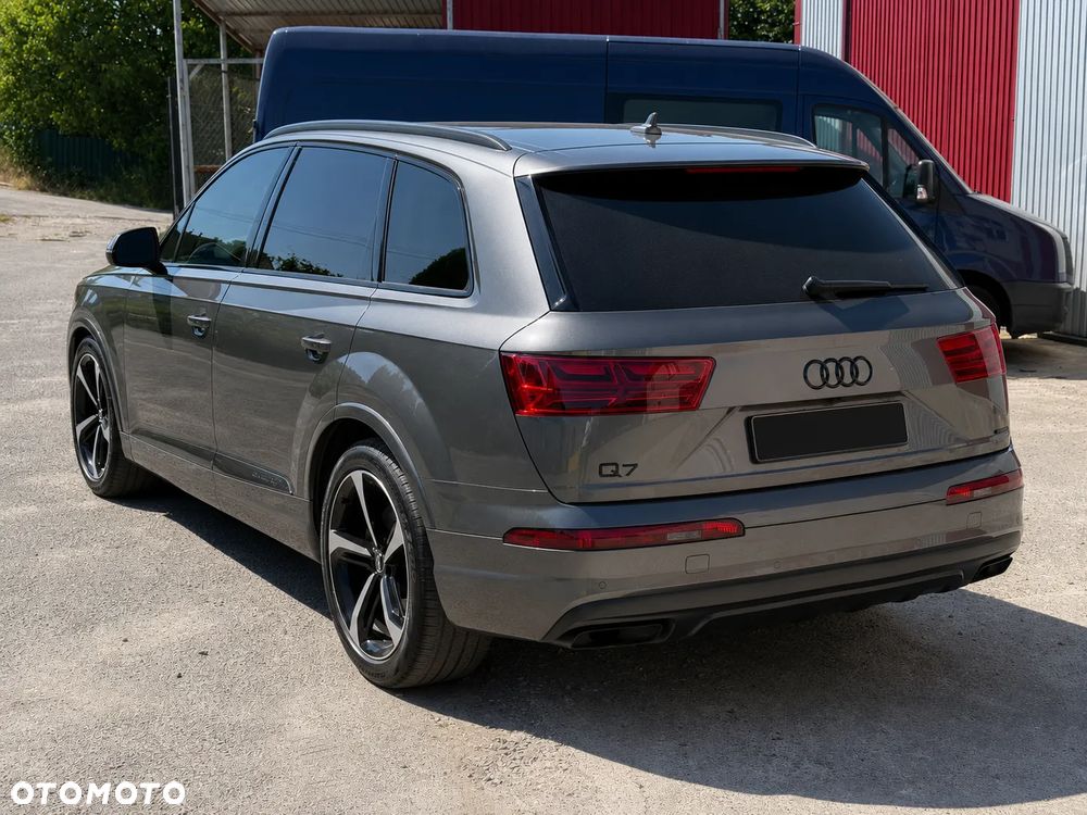 Audi Q7 - 16