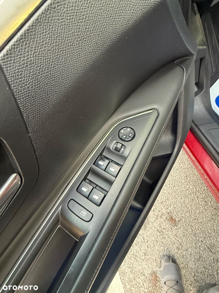 Peugeot 3008 1.6 THP Allure S&S EAT6 - 34