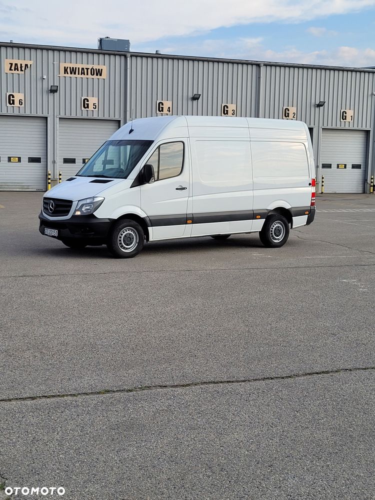 Mercedes-Benz Sprinter - 2