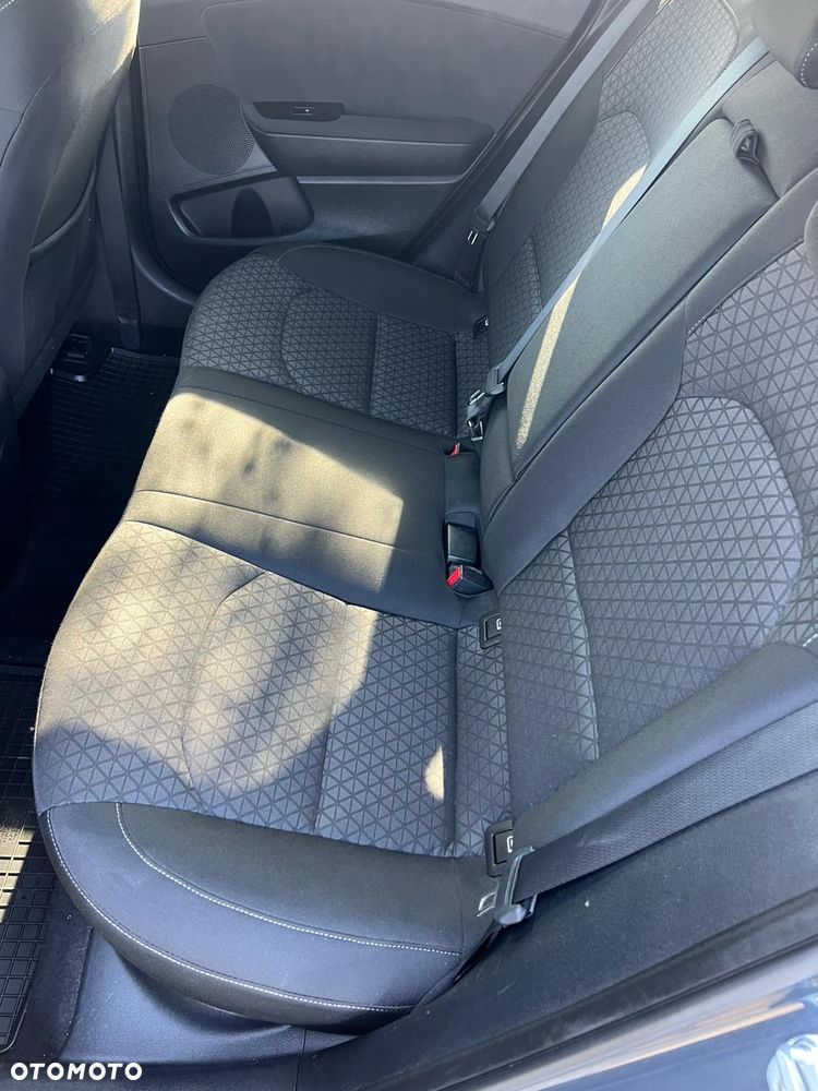 Kia Ceed 1.4 T-GDI DCT OPF Vision - 17