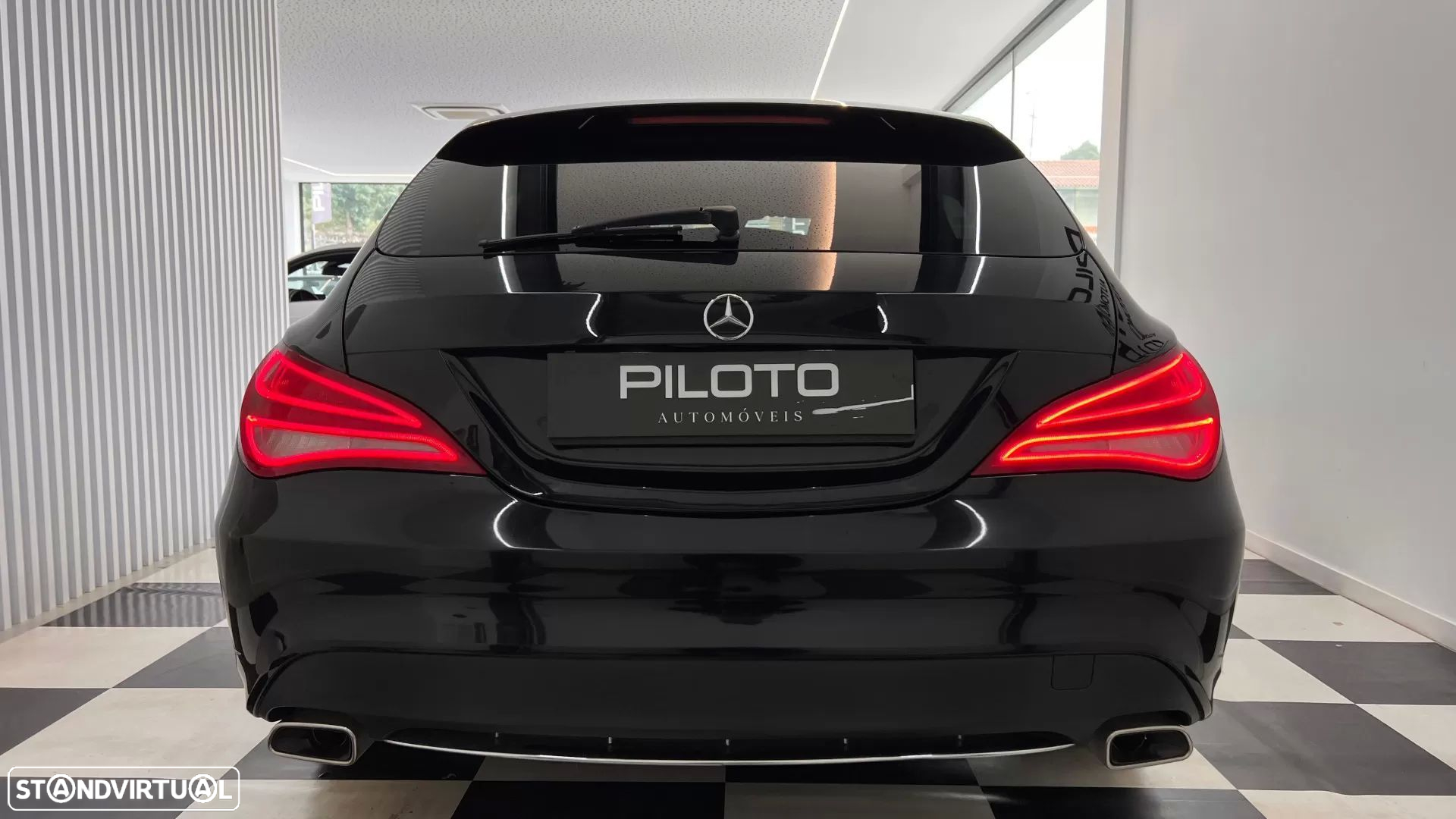 Mercedes-Benz CLA 180 d Shooting Brake Urban - 8