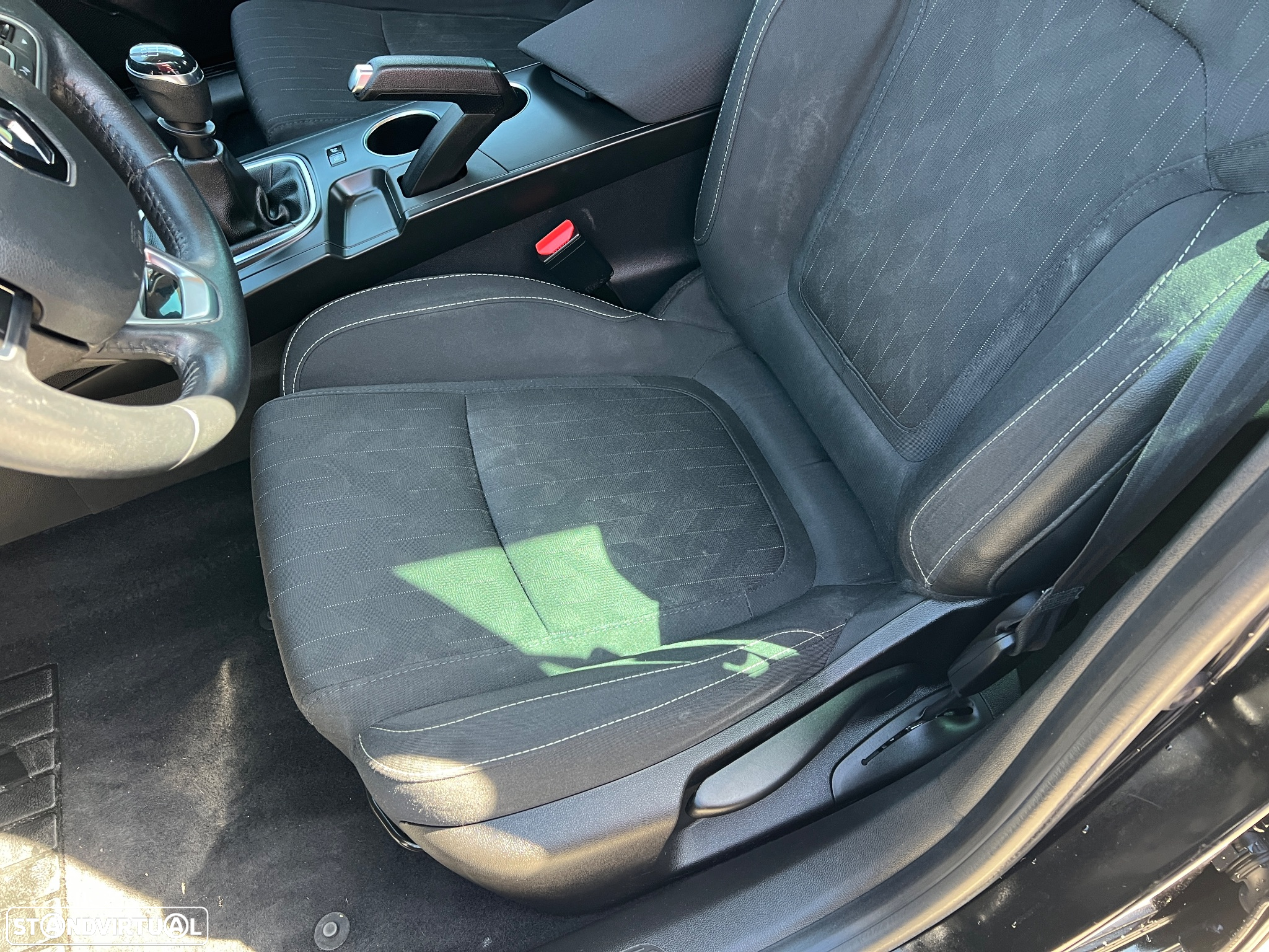 Renault Mégane 1.5 Blue dCi Limited - 12