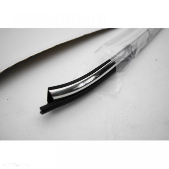 LISTWY DOOKOŁA AUTA 10szt MERCEDES W114 W115 - 2