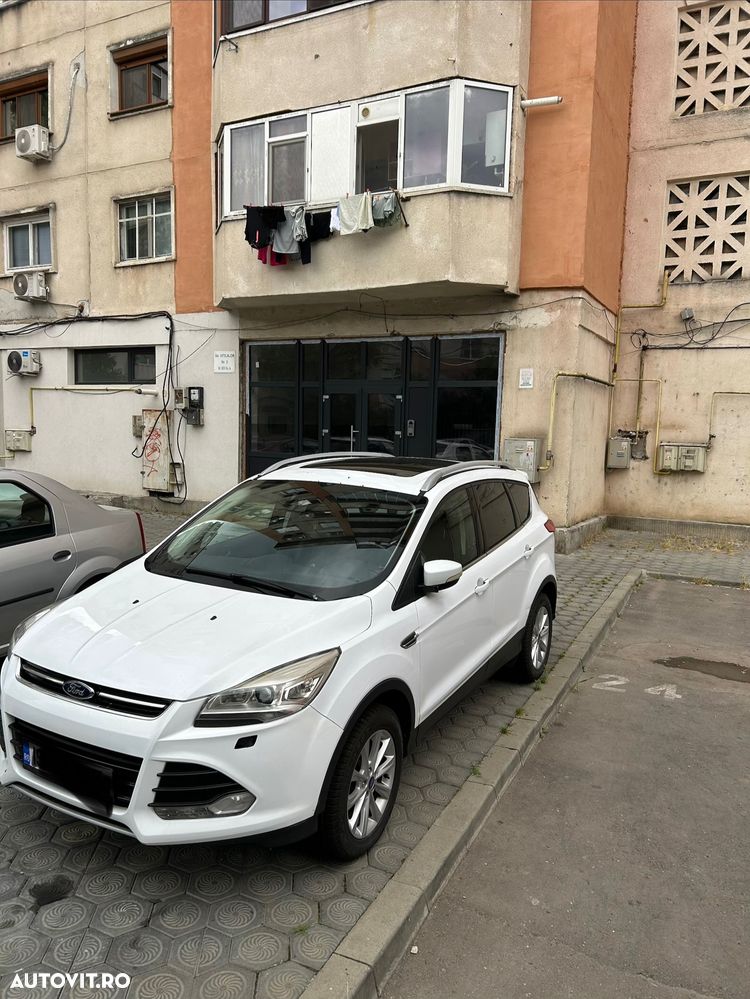 Ford Kuga 2.0 TDCi 2x4 Titanium - 2