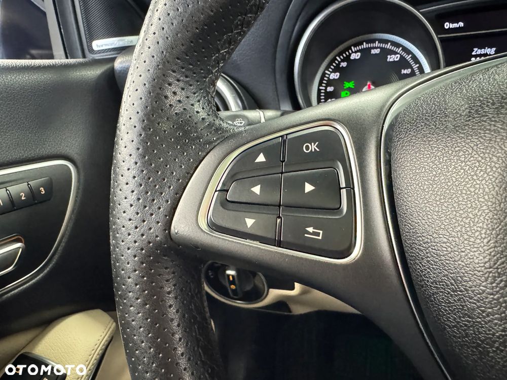 Mercedes-Benz CLA 250 7G-DCT UrbanStyle Edition - 11