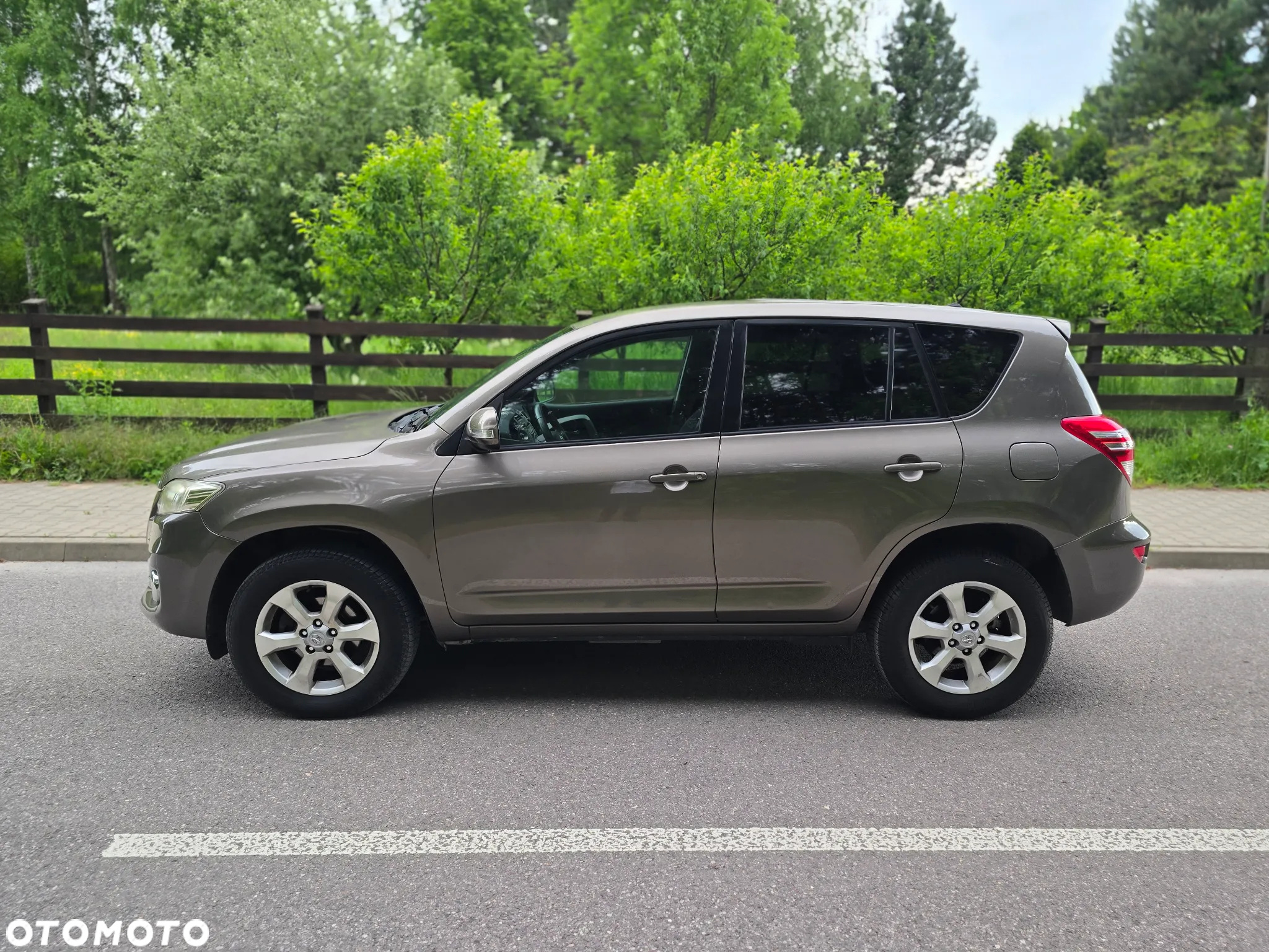 Toyota RAV4 2.2 D-4D 4x4 Comfort - 17