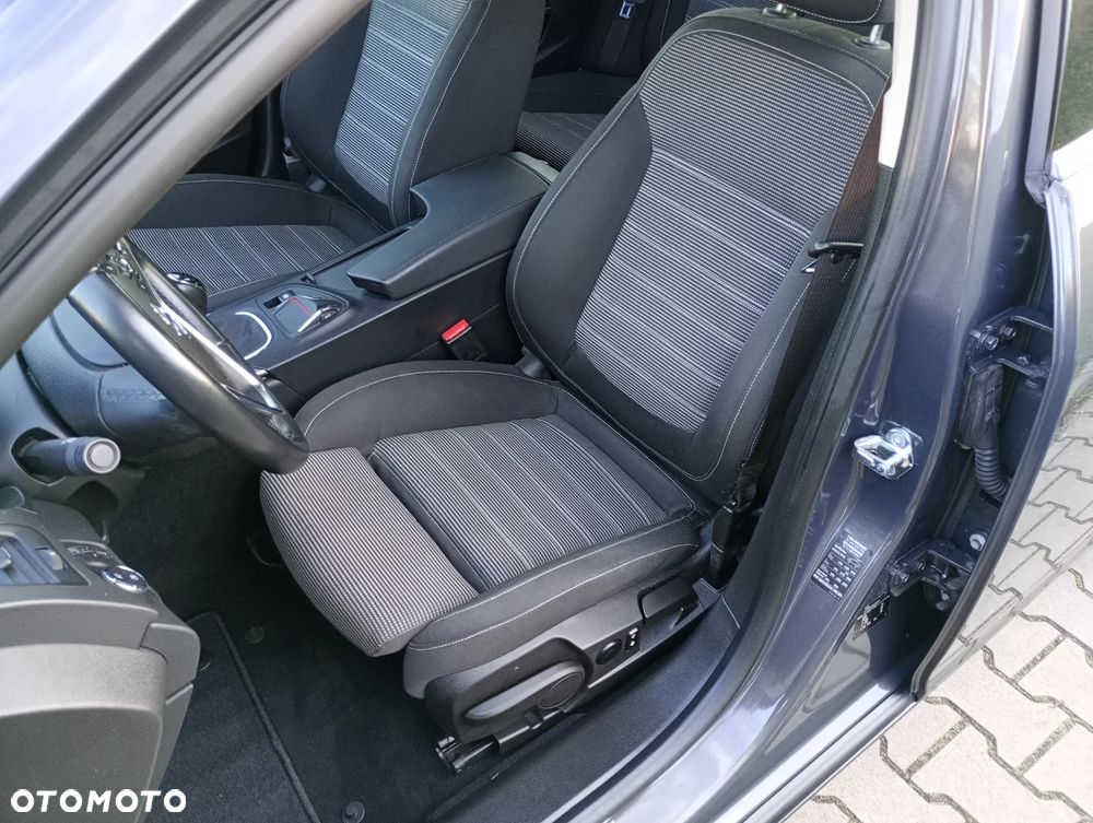 Opel Insignia 1.6 ECOTEC DI Turbo ecoFLEX Start/Stop Business Innovation - 14