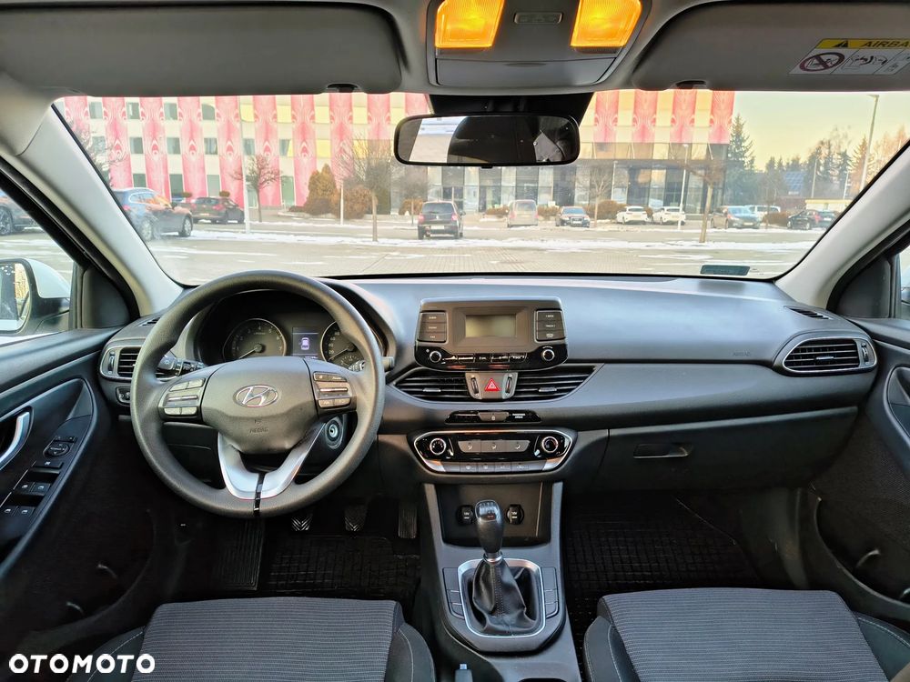 Hyundai i30 1.5 DPI Classic + - 14