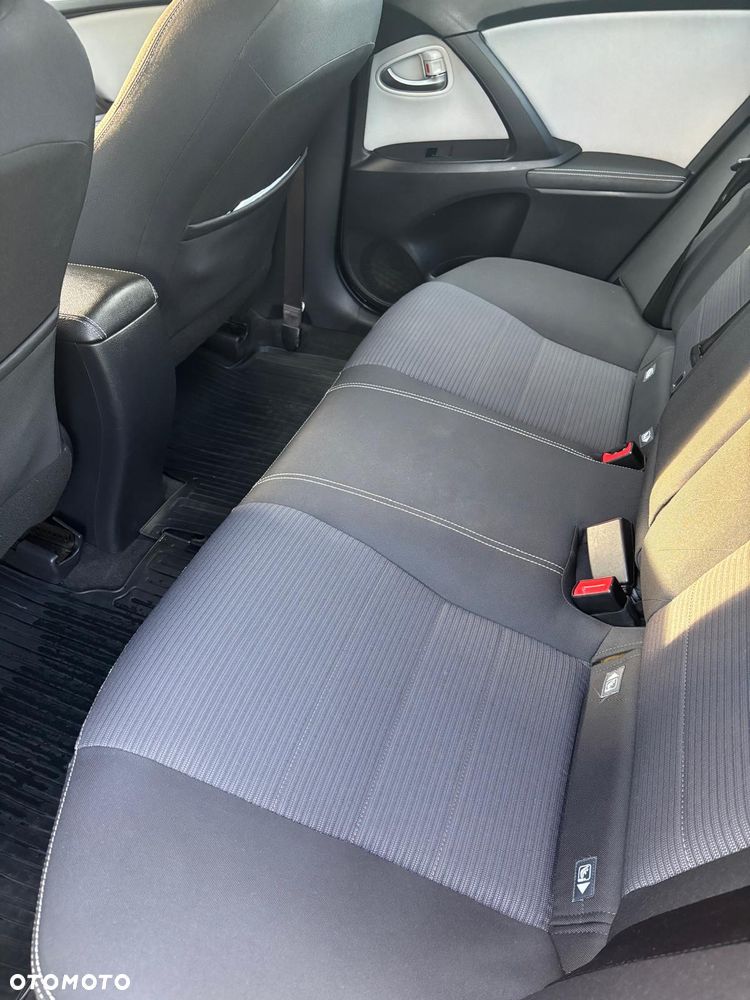 Toyota Avensis 2.0 D-4D Prestige - 11