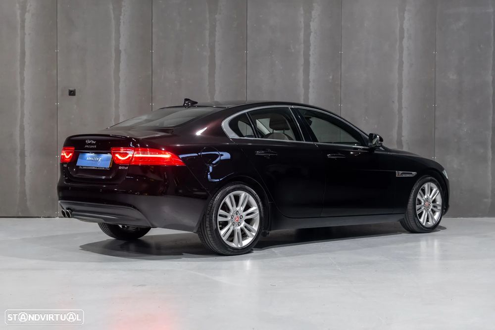 Jaguar XE 2.0 D Prestige Aut. - 5