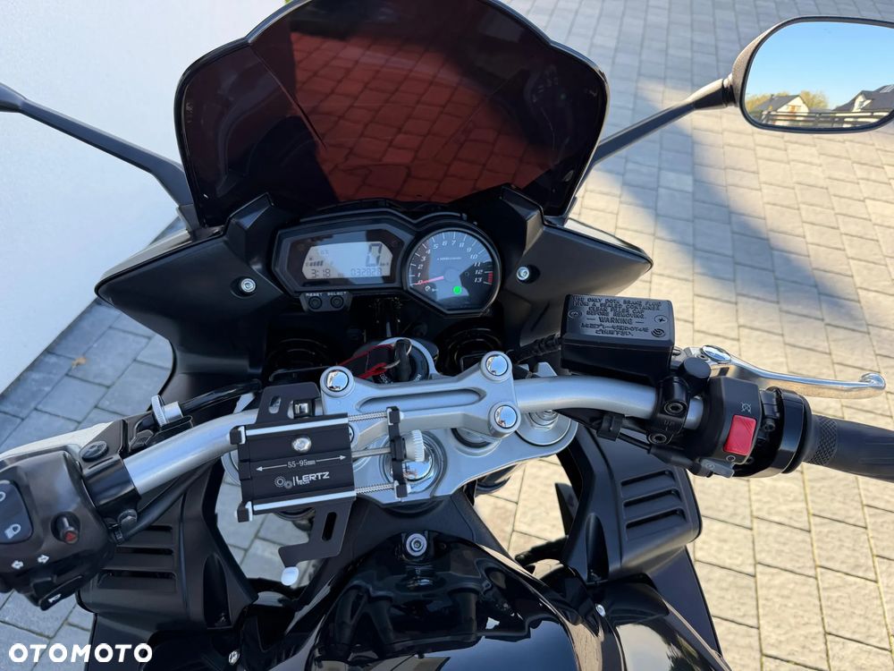 Yamaha FZ - 12