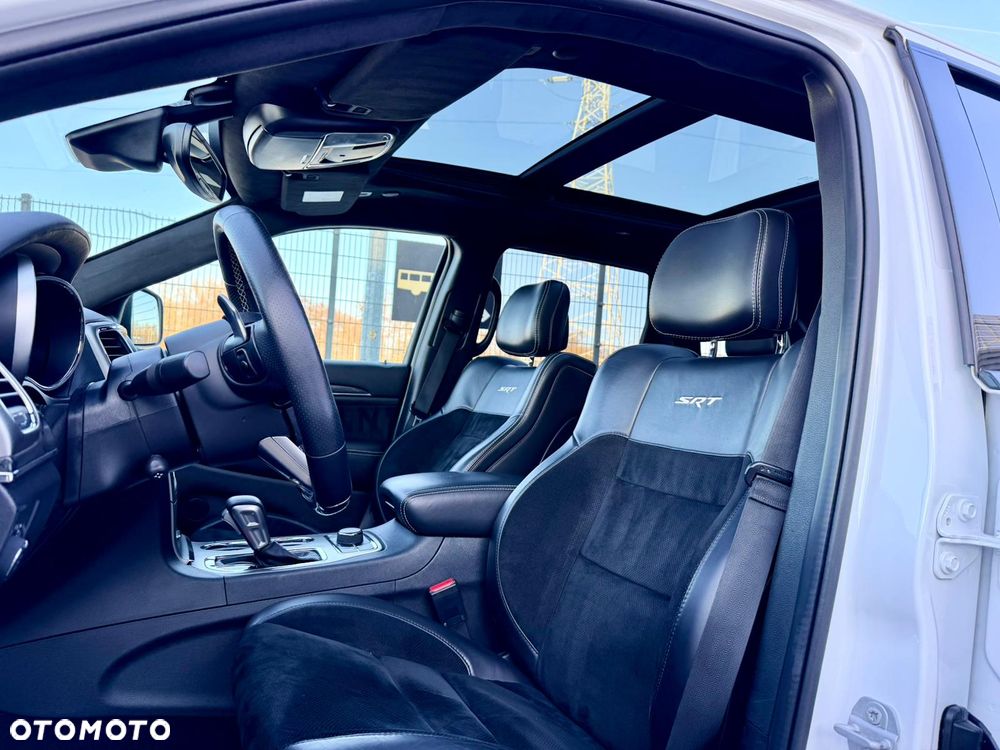 Jeep Grand Cherokee - 11