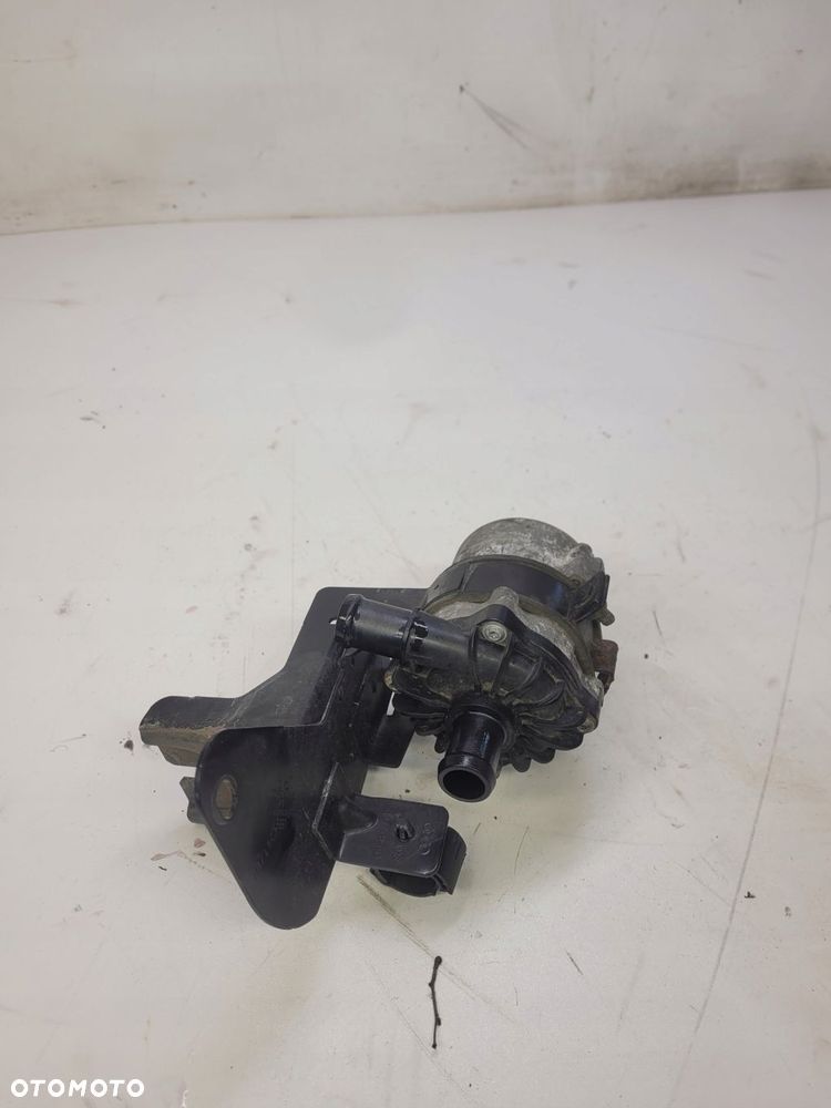 DODATKOWA POMPA WODY AUDI A6 C6 3.0 TFSI 4F0965567 - 5