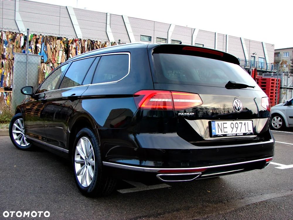 Volkswagen Passat Variant 2.0 TDI SCR DSG (BlueM Tech) Highline - 13