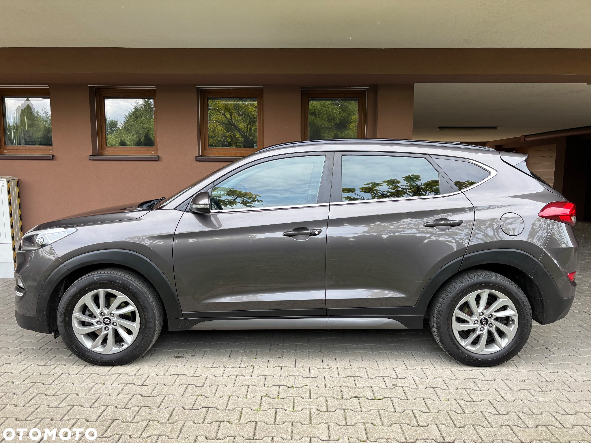 Hyundai Tucson 1.7 CRDI BlueDrive Design 2WD DCT - 33