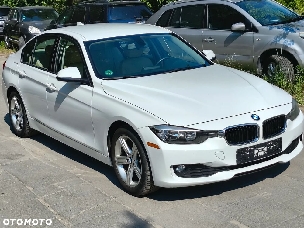 BMW Seria 3 320i Sport-Aut Luxury Line - 23