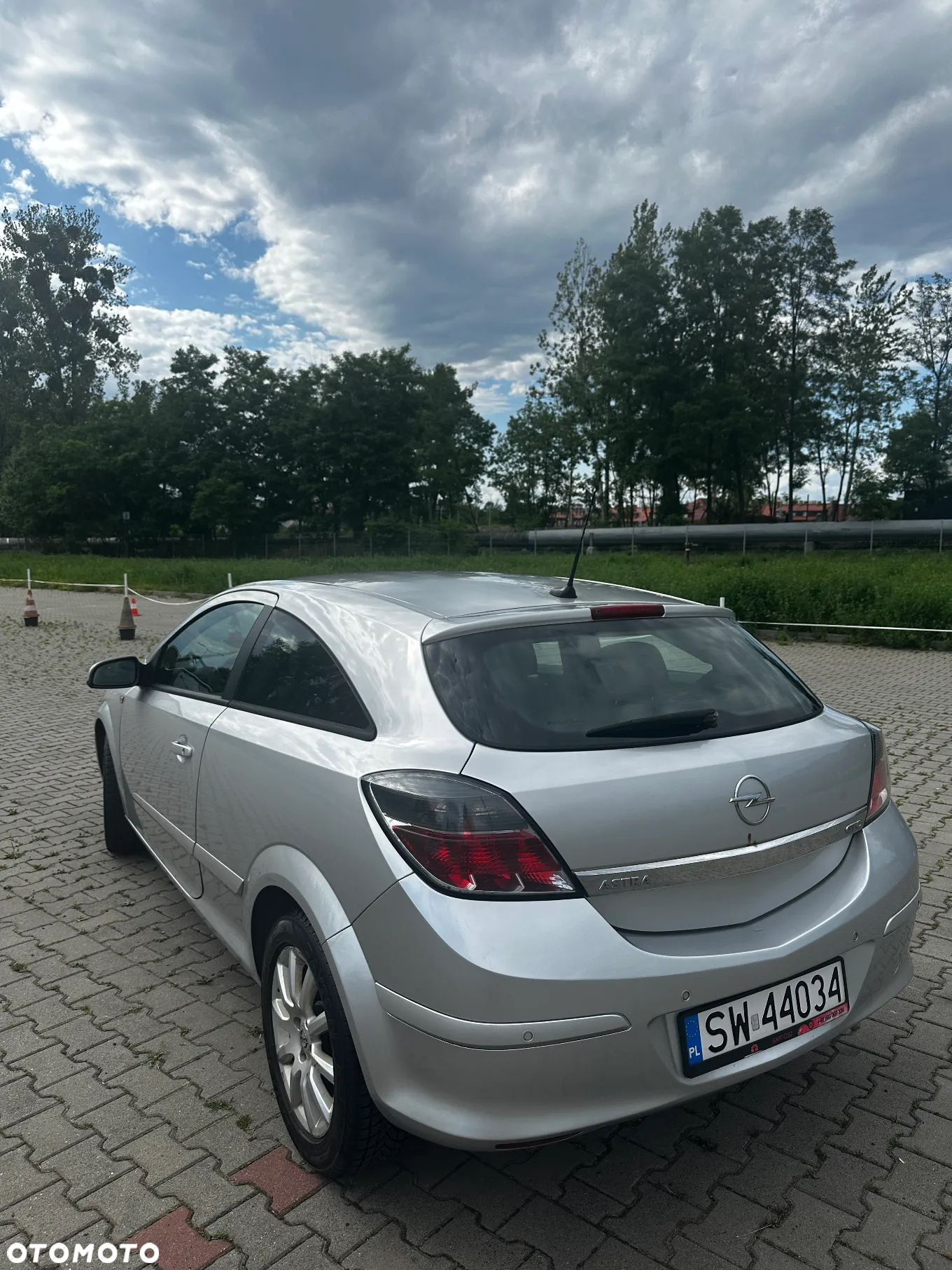 Opel Astra III GTC 1.6 Sport - 5