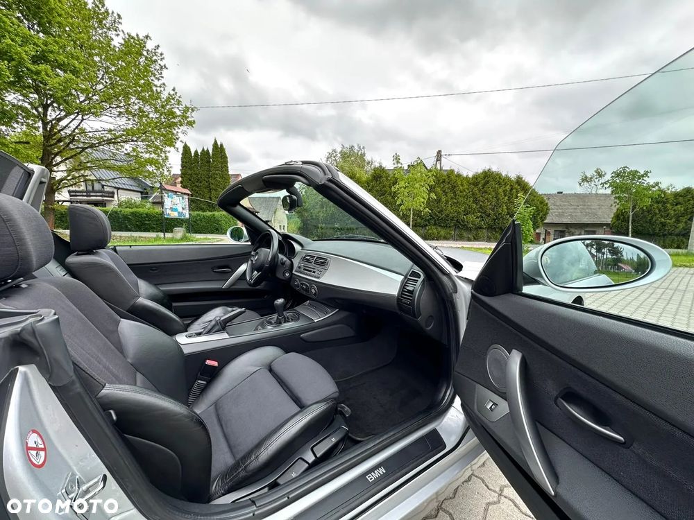 BMW Z4 2.2i - 18