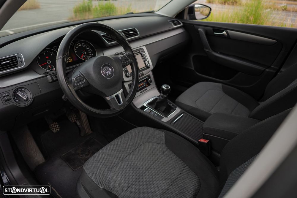 VW Passat 1.6 TDI Confortline BM - 3