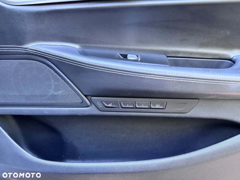 BMW Seria 7 - 17