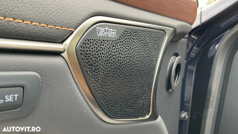 Lexus Seria ES 300h 2.5 TNGA HV 25H- 4X2 CVT Luxury - 37