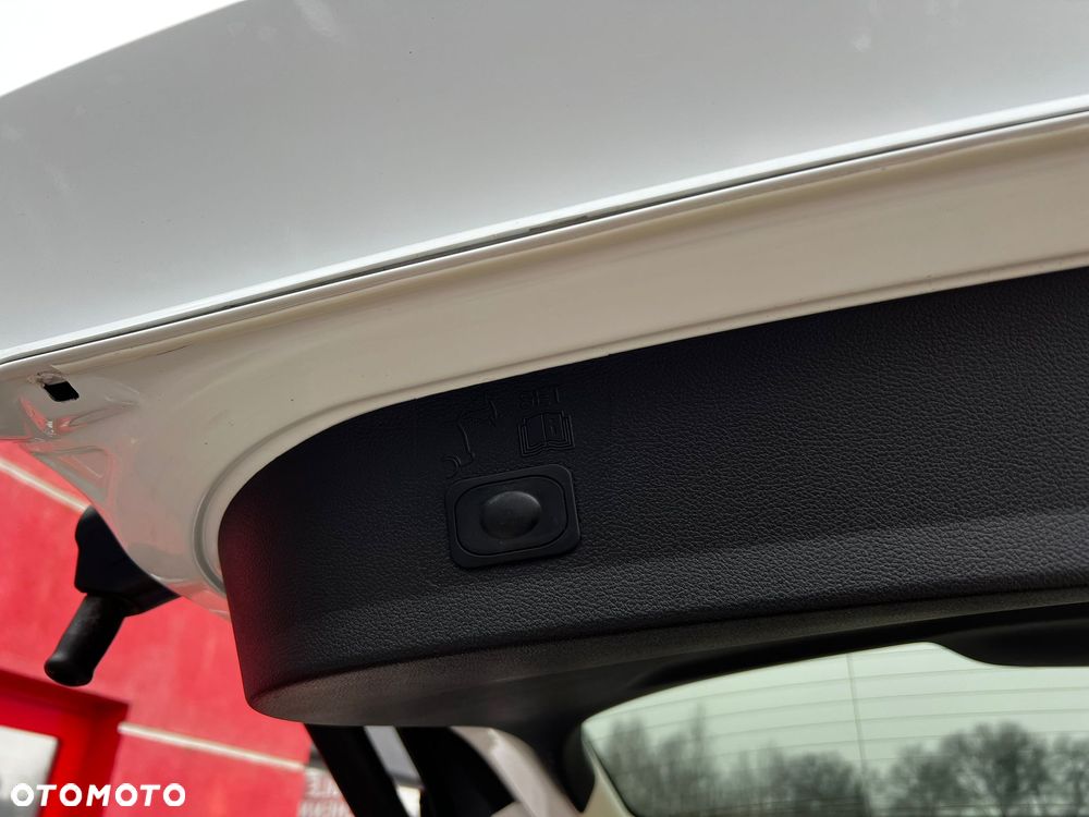 Ford Kuga 2.0 TDCi 4x4 Titanium - 20