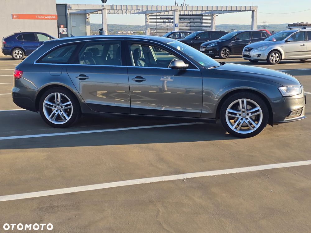 Audi A4 Avant 2.0 TDI DPF clean diesel quattro S tronic Attraction - 6