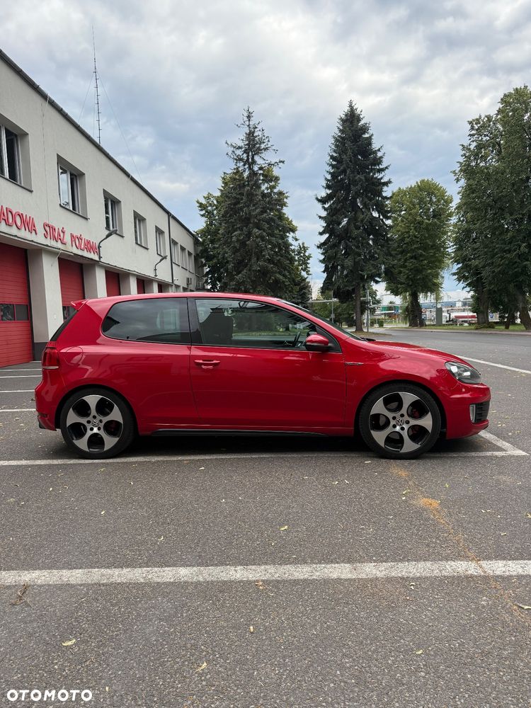 Volkswagen Golf - 4