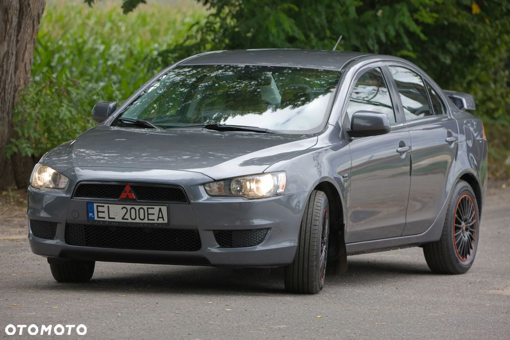 Mitsubishi Lancer 1.8 Invite - 4