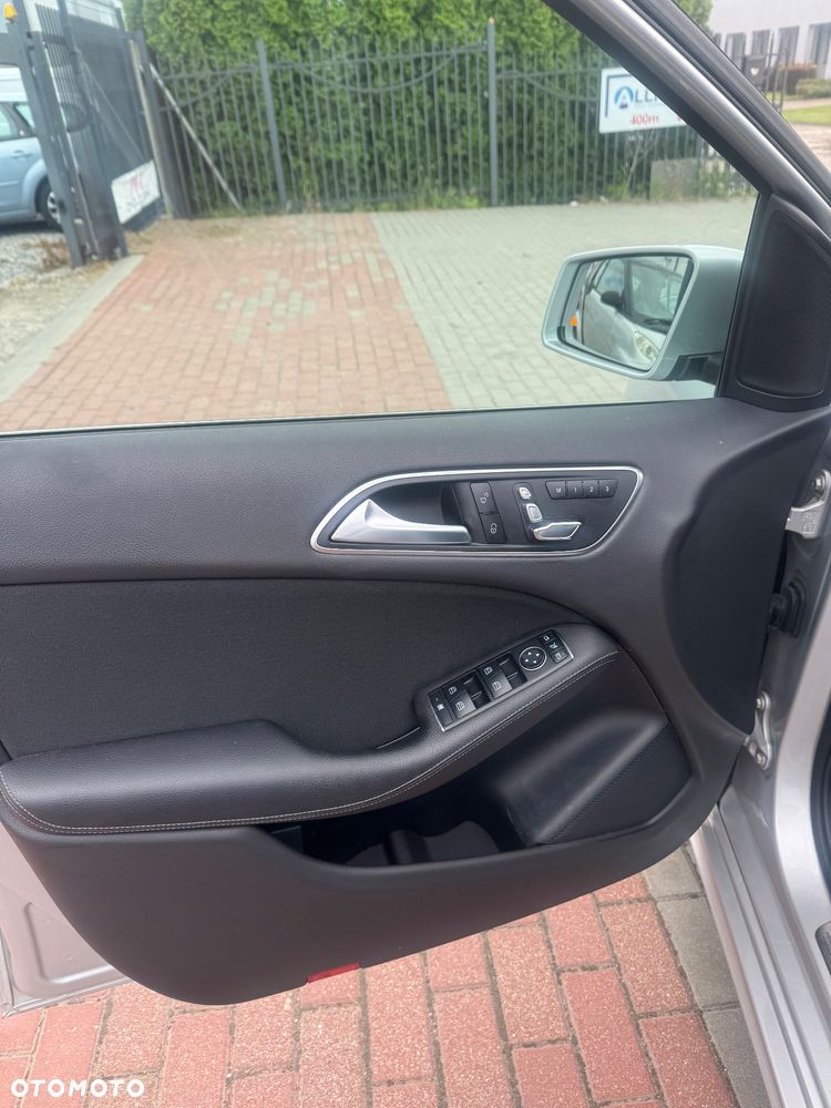 Mercedes-Benz Klasa B 220 4Matic 7G-DCT Edition - 12