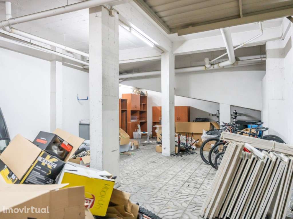 Garagem com 115m2 em Massamá Norte - Grande imagem: 4/11